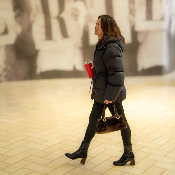 Sézane Axelle Ankle Boots in Patent Black FR 40 / US 9 - Picture 11 of 14